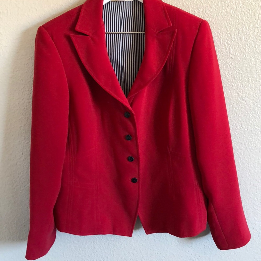 Sharp red blazer with black buttons